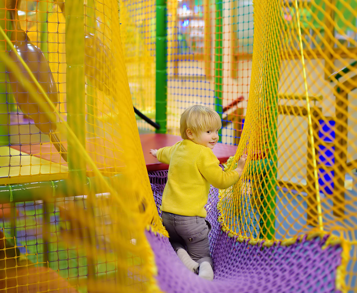 Le labyrinthe : une structure de jeux pour les enfants de 3 à 13 ans à côté de Toulouse